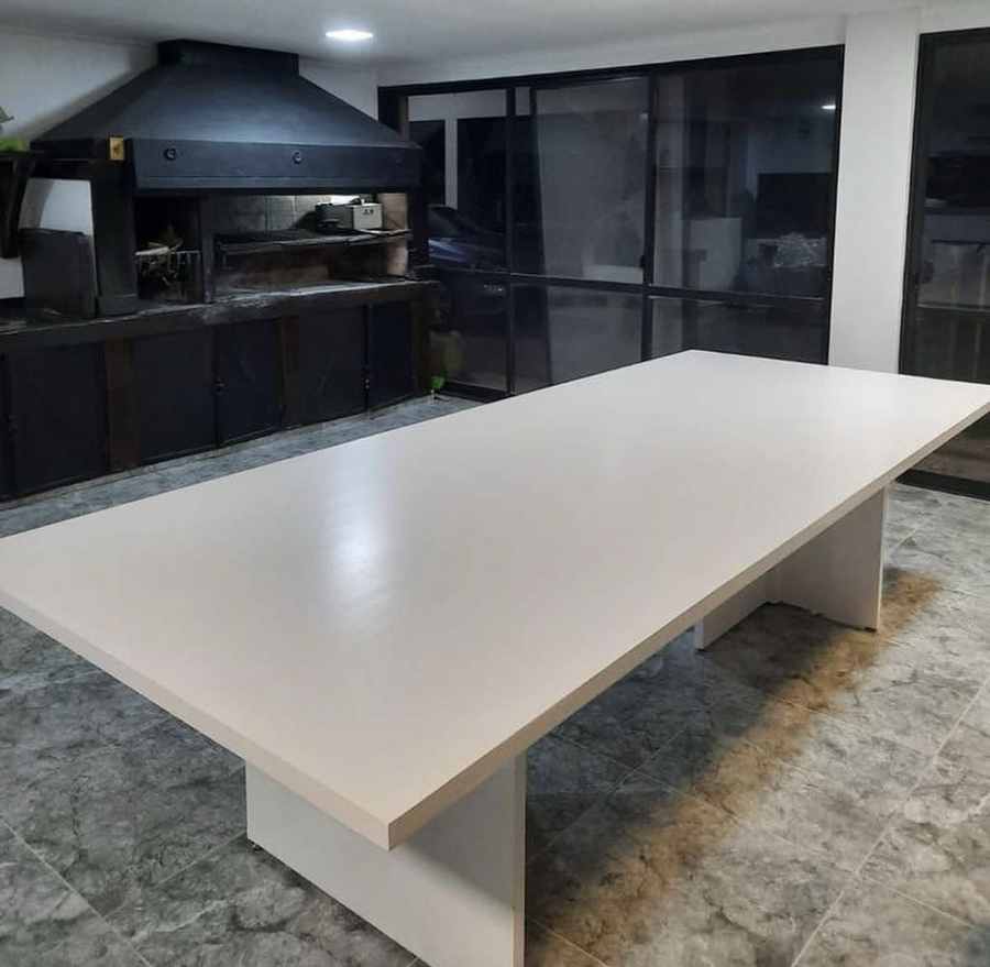 Mesa modelo 07 de Mueblería Longhi