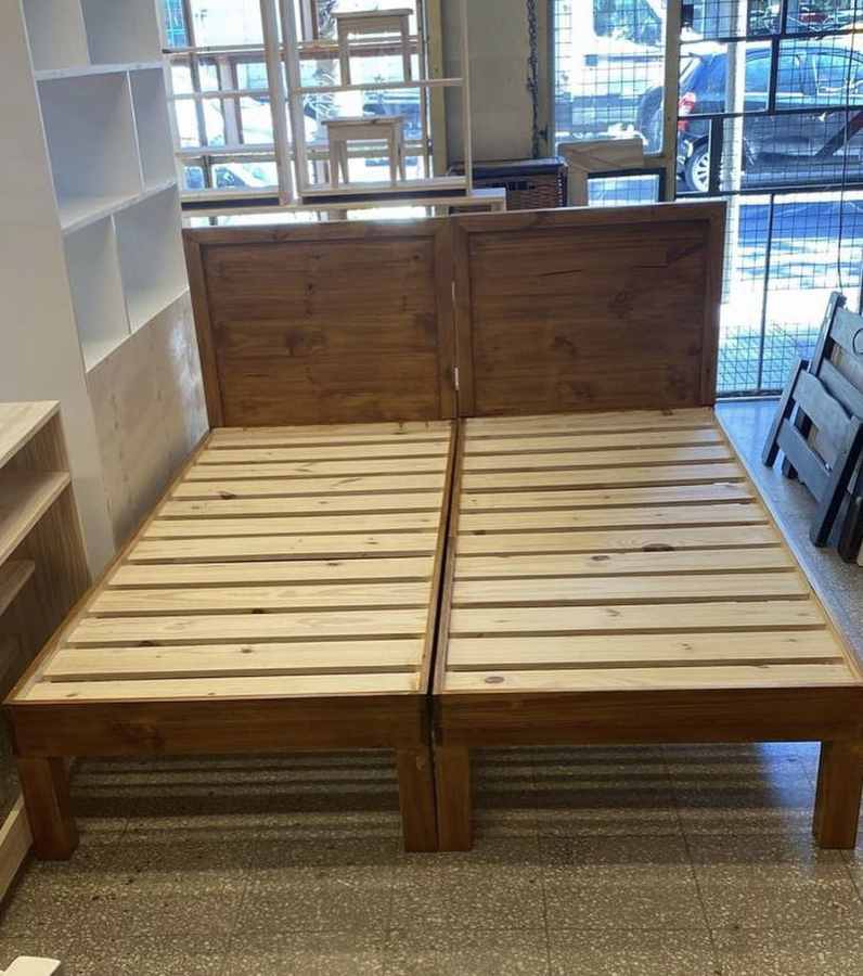 Cama modelo 01 de Mueblería Longhi