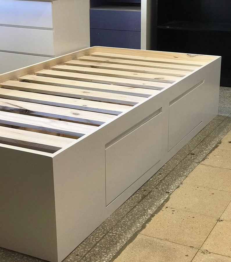 Cama modelo 02 de Mueblería Longhi