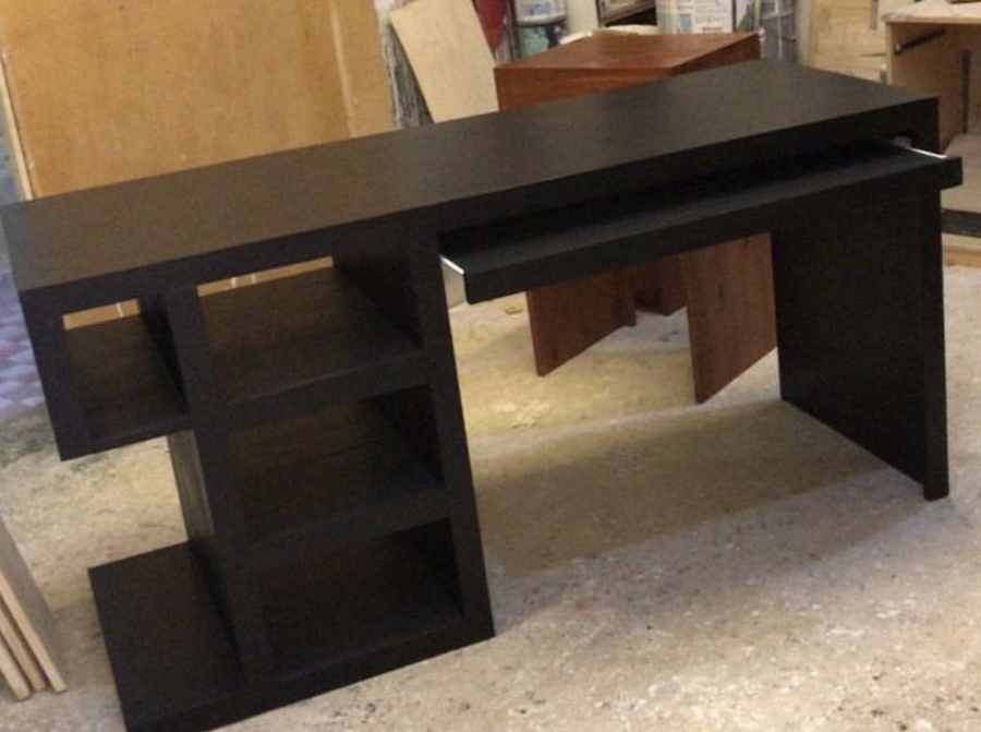 Escritorio modelo 11 de Mueblería Longhi