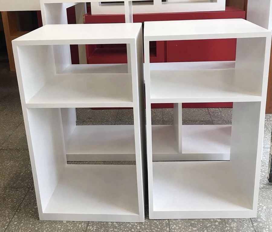 Mesa de luz modelo 08 de Mueblería Longhi