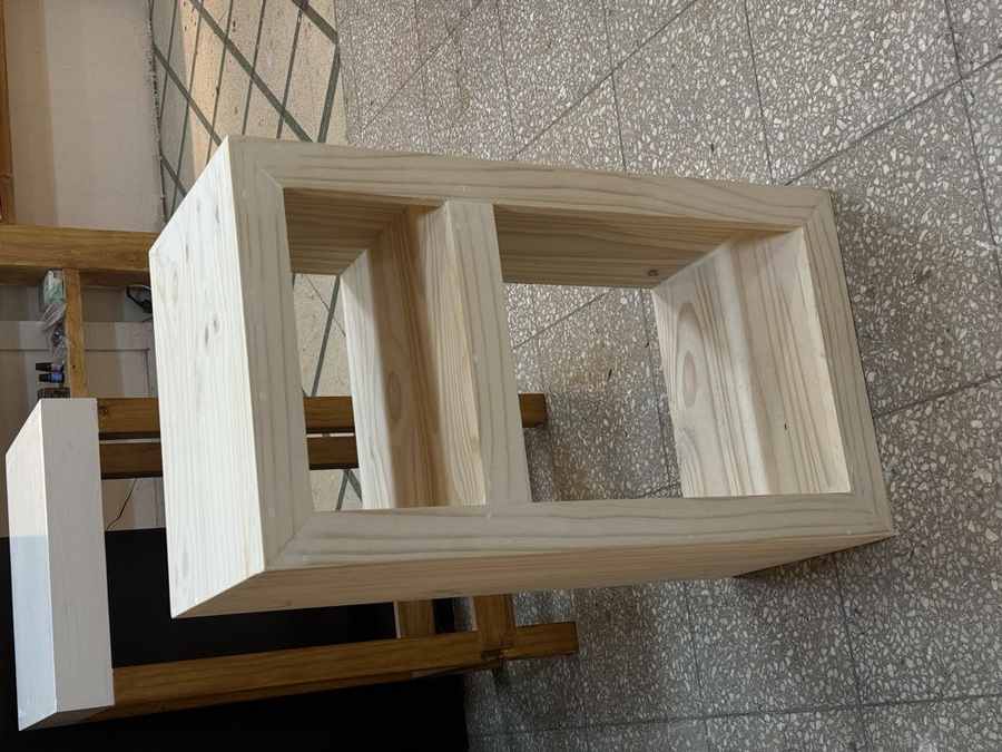 Mesa de luz modelo 20 de Mueblería Longhi