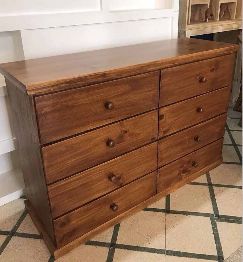 Cómoda modelo 02 de Mueblería Longhi