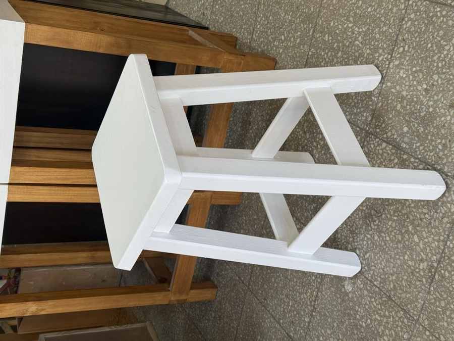 Cómoda modelo 09 de Mueblería Longhi